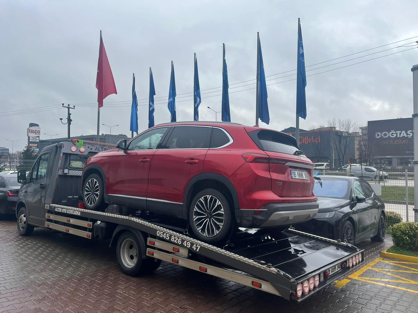 Altın Oto Kurtarma ekip aracı